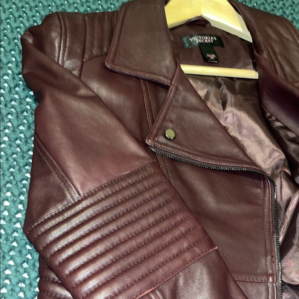Rare Vintage Y2K Victoria's Secret Burgundy Leather Jacket - Picture 4 of 6
